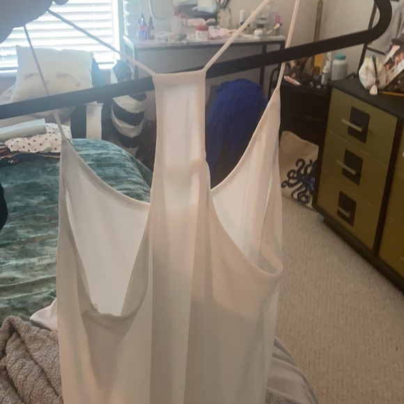 Sleeveless white blouse EUC size M - Picture 4 of 4